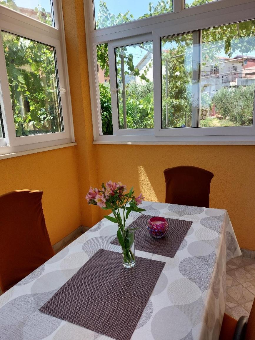 Apartments Nela Jelsa  Room photo